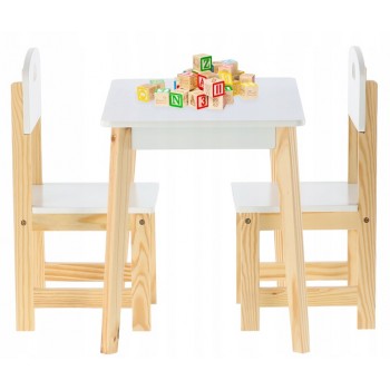 Vaikiškas stalas su 2 kėdėmis Daisy baltas